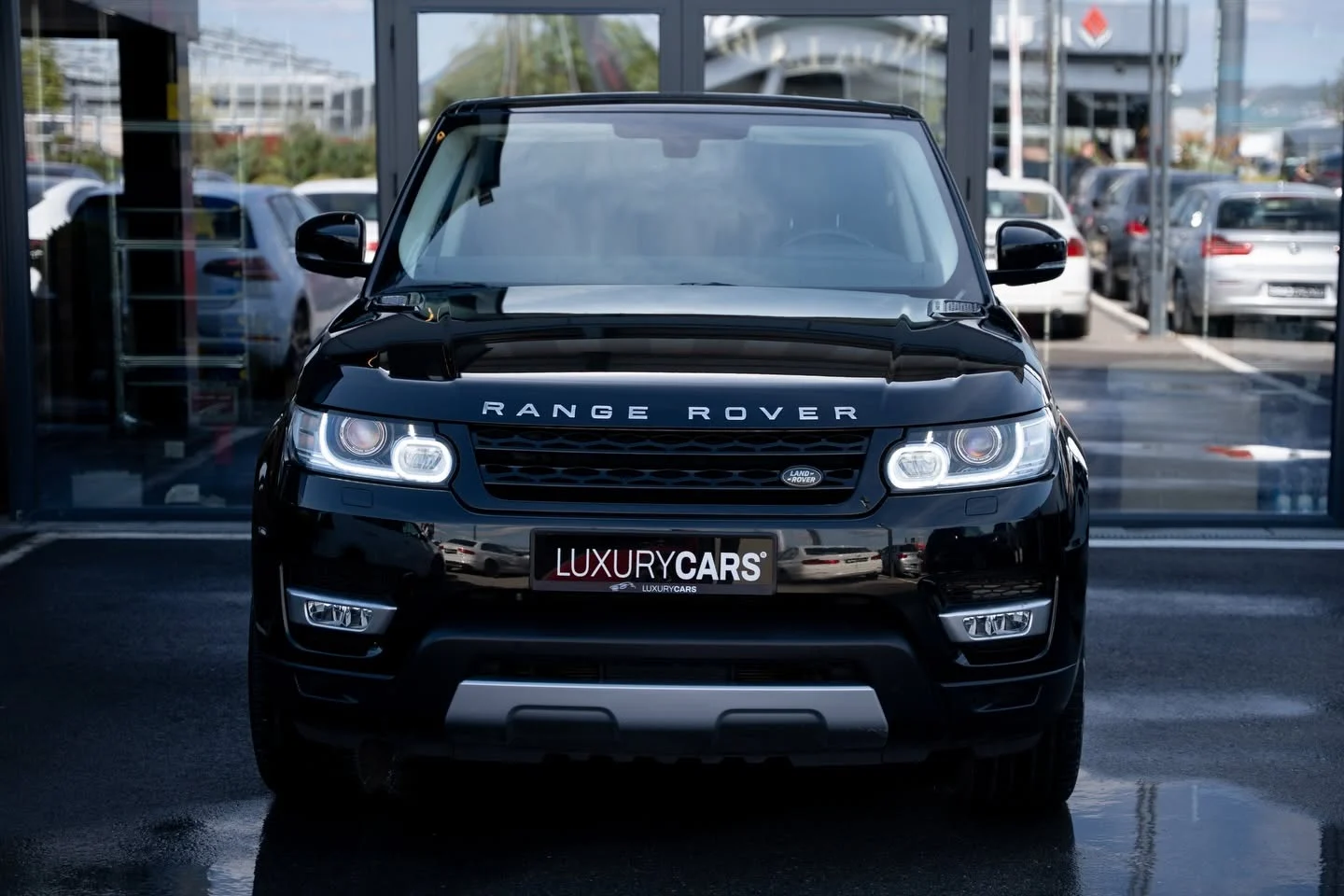 Land Rover Range Rover, foto 1 nga 10
