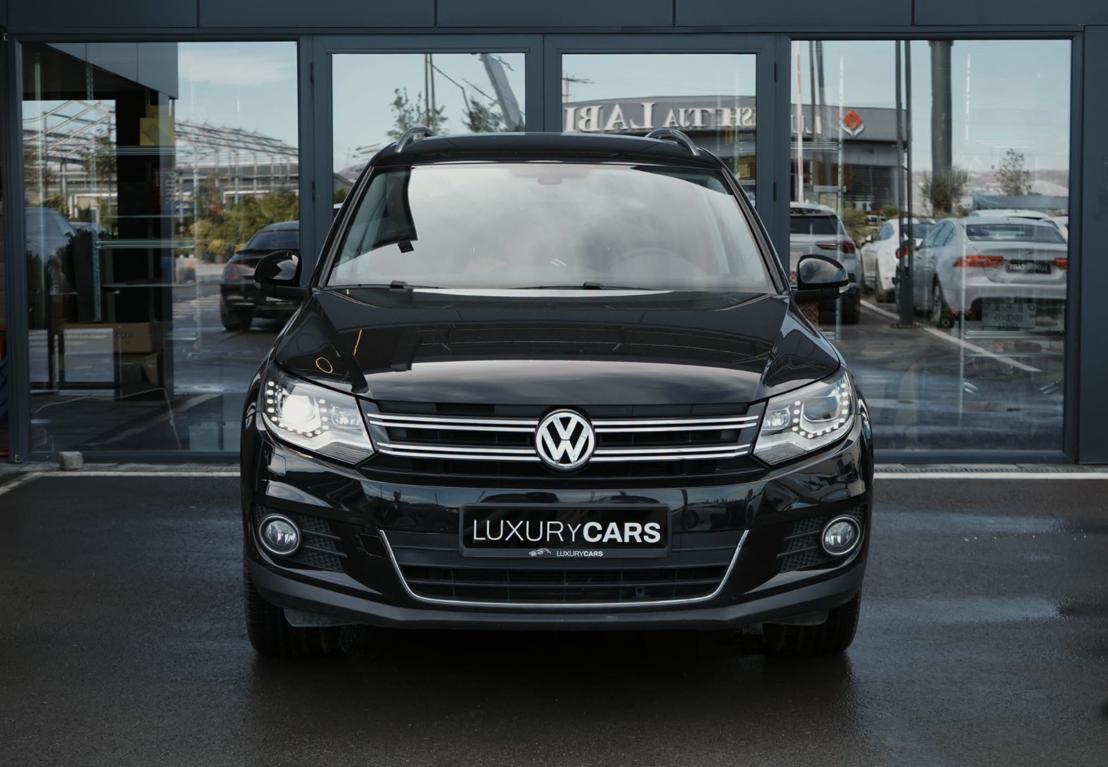Volkswagen Tiguan, foto 1 nga 10